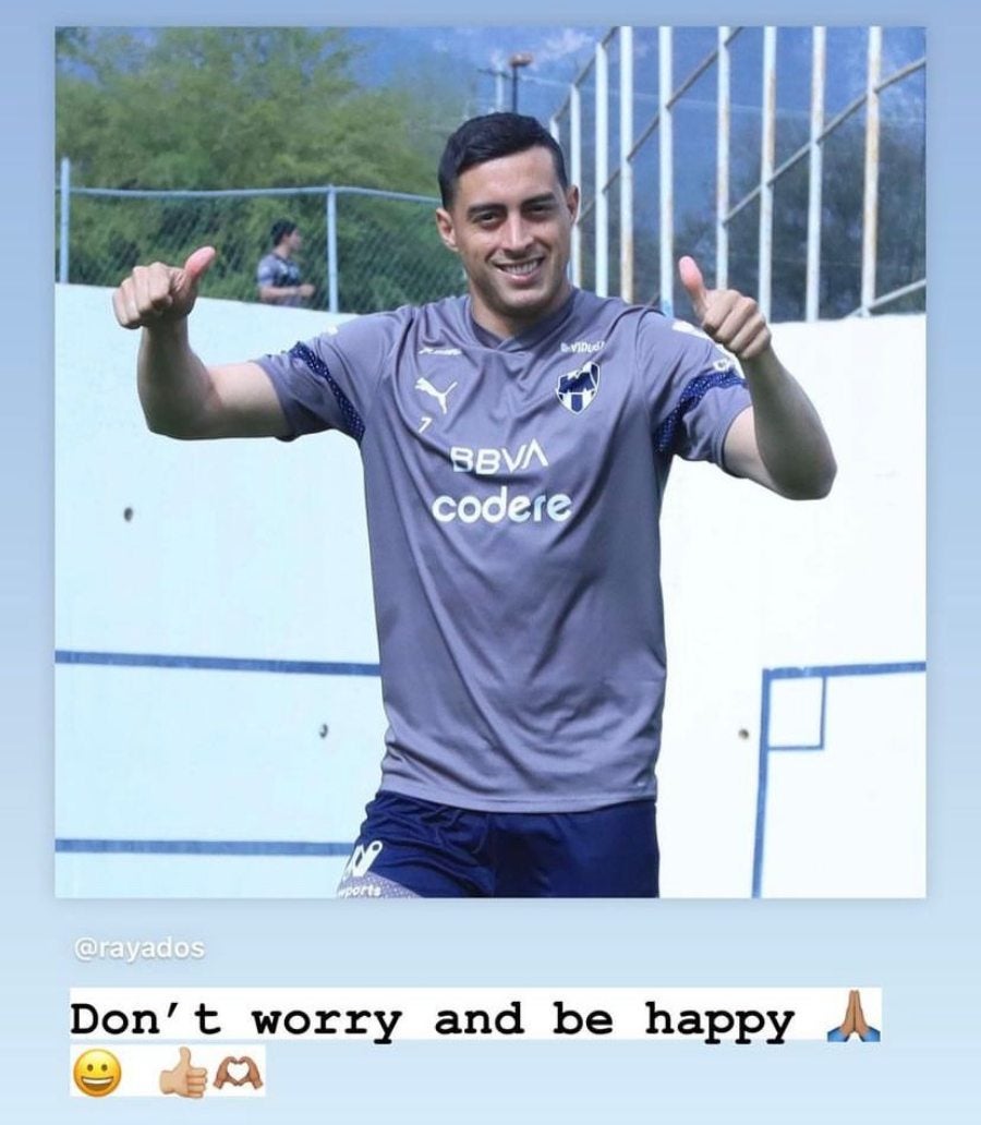 Funes Mori en calentamiento con Rayados 