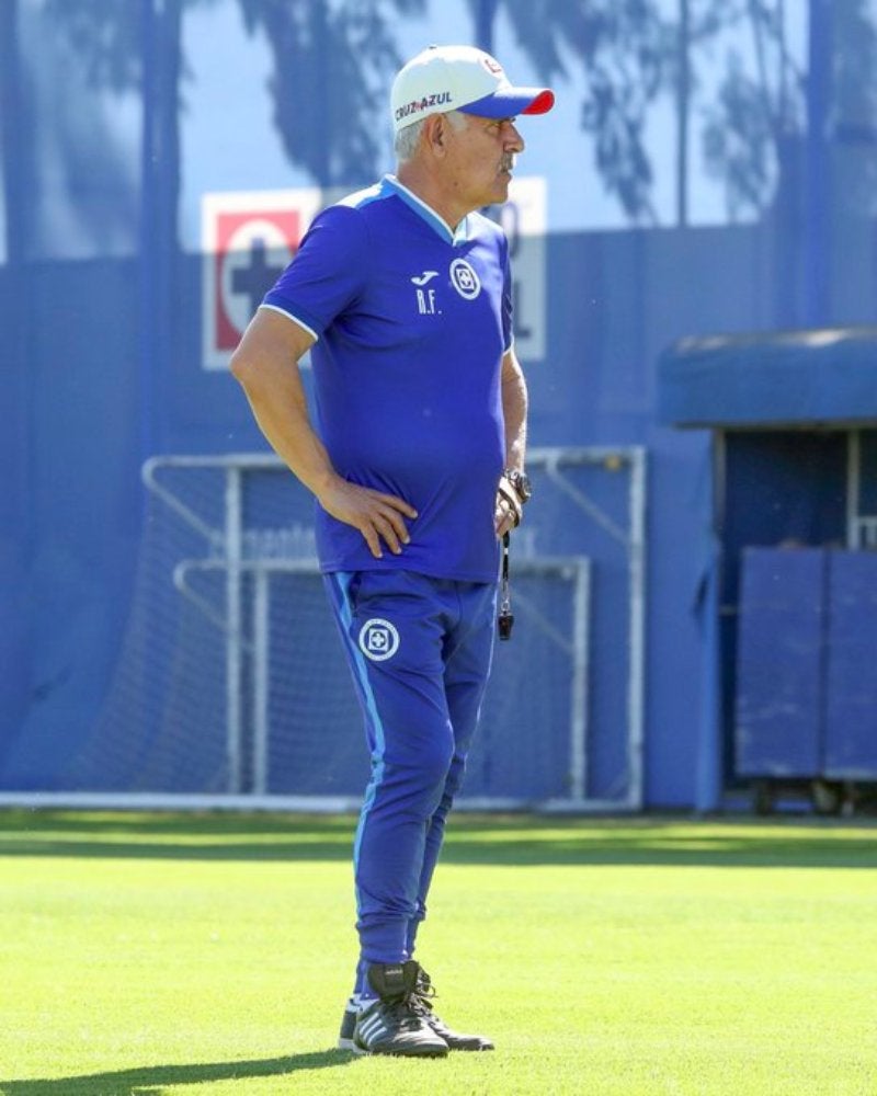 Tuca Ferretti en entrenamiento con Cruz Azul