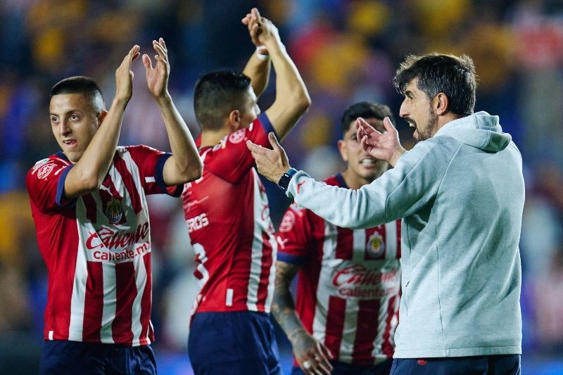 Ronaldo Cisneros con Chivas