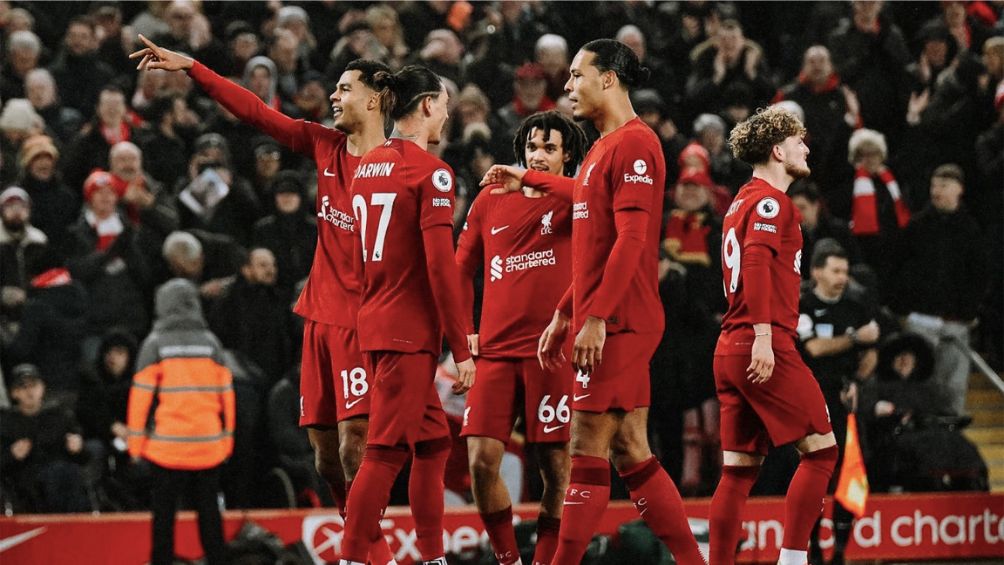 Los jugadores del Liverpool celebran gol ante el United