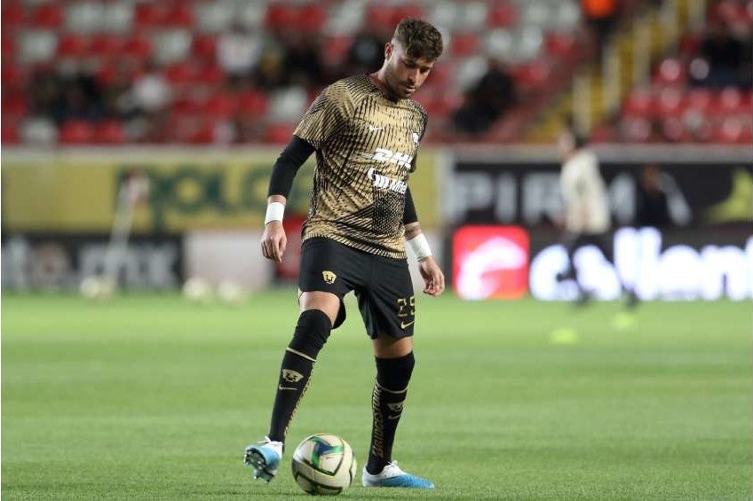 Palermo Ortiz calentando previo a partido