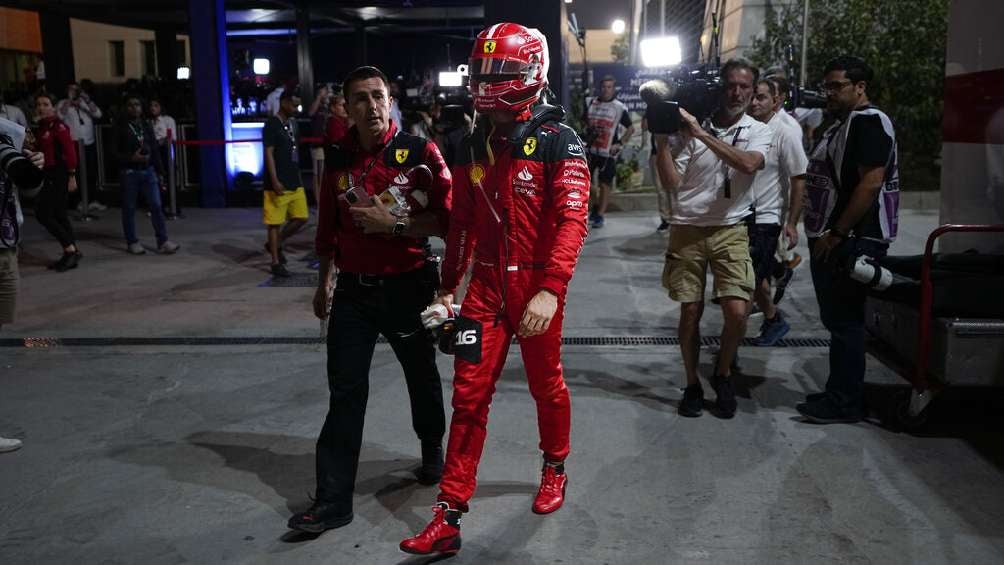 Leclerc tras abandonar la carrera en Bahréin