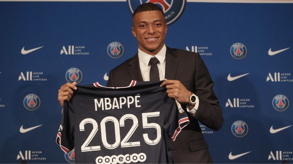 Mbappé renovó contrato con el PSG hasta 2025