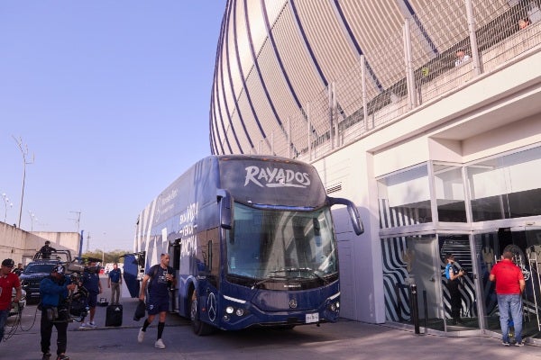 Las afueras del Estadio BBVA