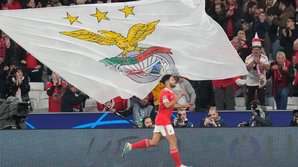 Benfica aplastó al Brujas en los Octavos de Final de la Champions League