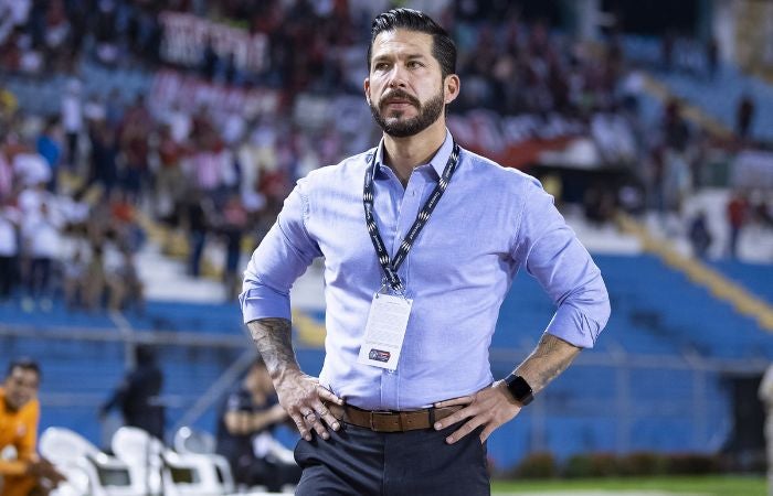 Benjamín Mora durante el partido de Atlas ante Olimpia en Honduras