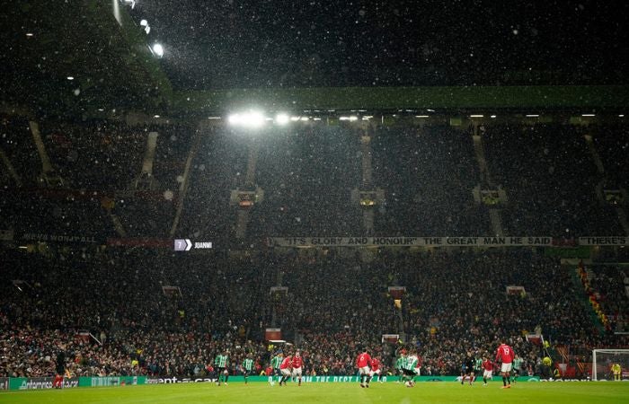 La grada visitante de Old Trafford durante el encuentro de Ida de Europa League