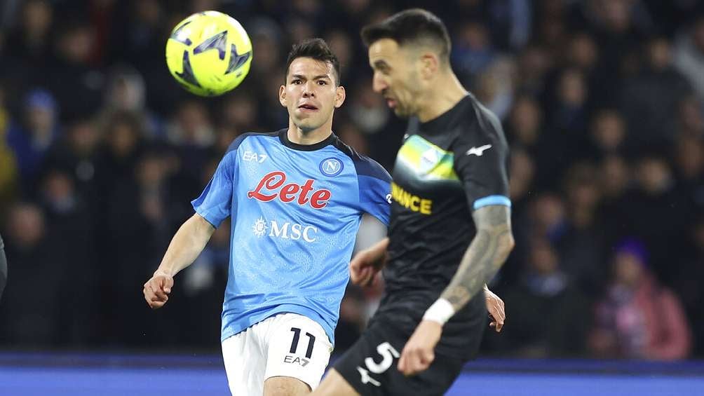 Chucky Lozano en partido ante la Lazio