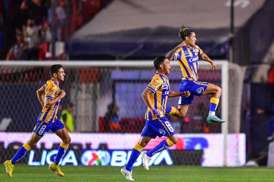 Atlético San Luis festejando gol