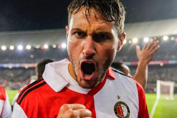 Santi Giménez con el Feyenoord