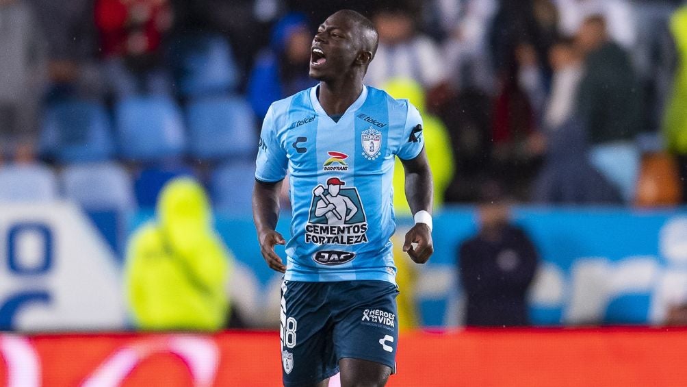 Marino Hinestroza celebrando el primer gol del encuentro