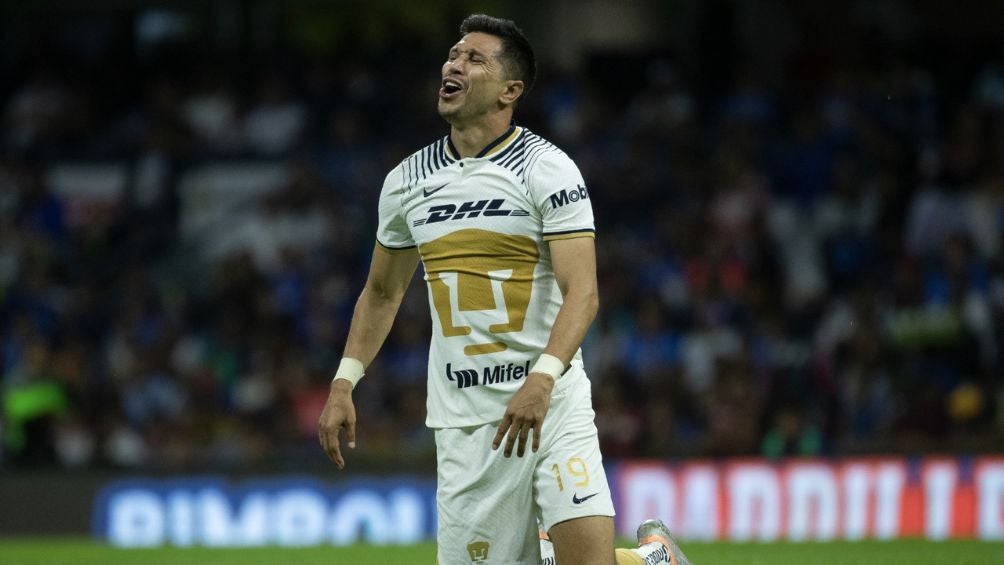 Jesús Molina en el encuentro ante Cruz Azul