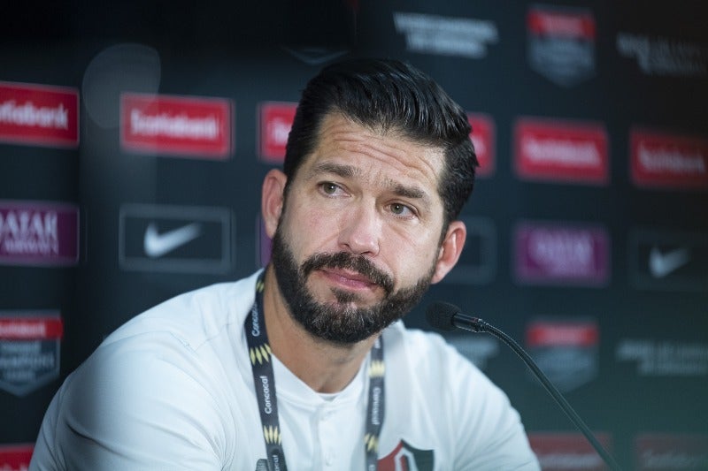 Benjamín Mora en conferencia de prensa