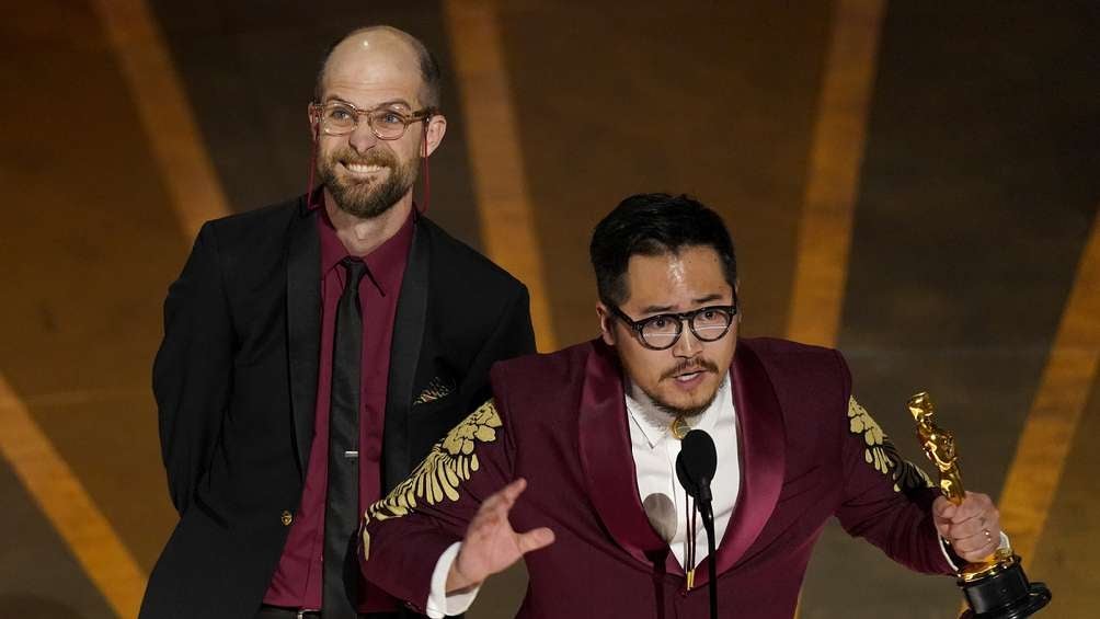 Daniel Kwan y Daniel Scheinert en los Premios de la Academia