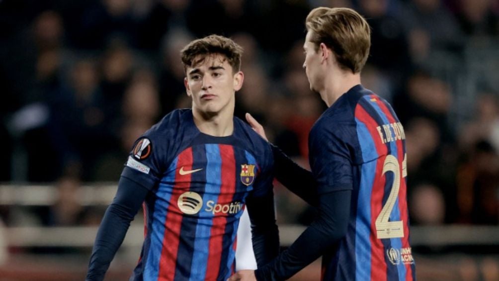 Gavi y Frenkie De Jong en un juego con el Barça