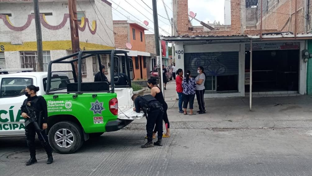 La policía acudió al llamado de los vecinos