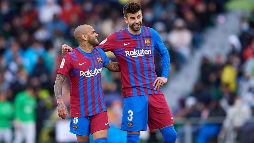 Gerard Piqué no se toca el corazón con Dani Alves