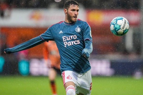 Santi en partido con el Feyenoord 