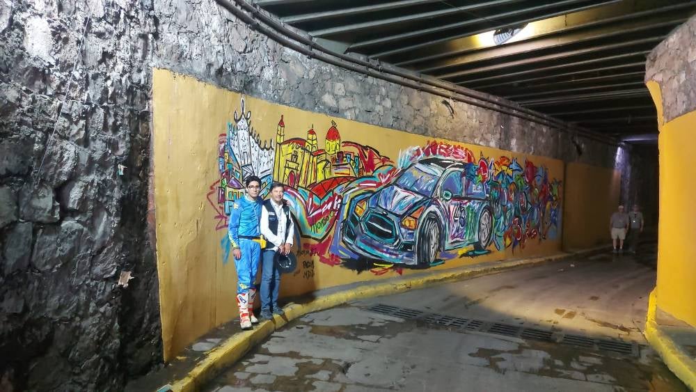 El mural se encuentra en túneles a un par de metros de la Alhóndiga de Granaditas