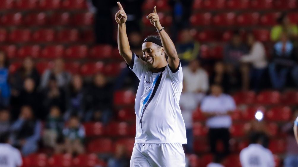 Ronaldinho tuvo buenos momentos con los Gallos