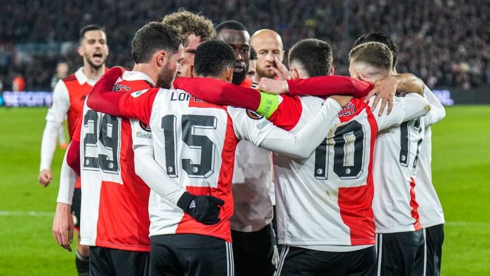 Santiago Giménez y el Feyenoord conocerán a su rival