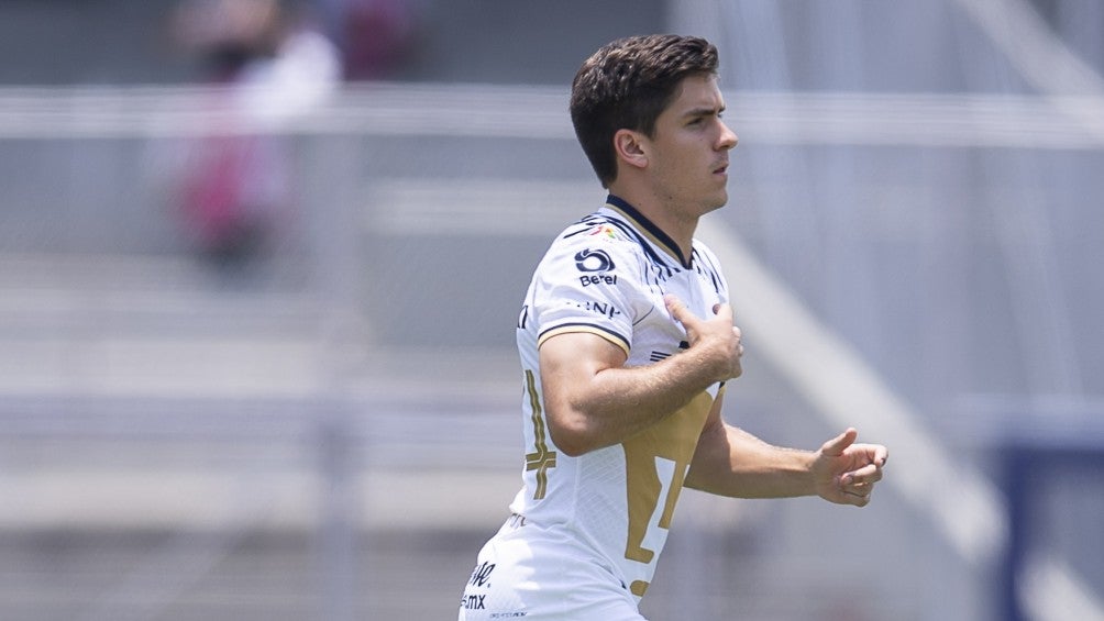 Santiago Trigos en partido con Pumas