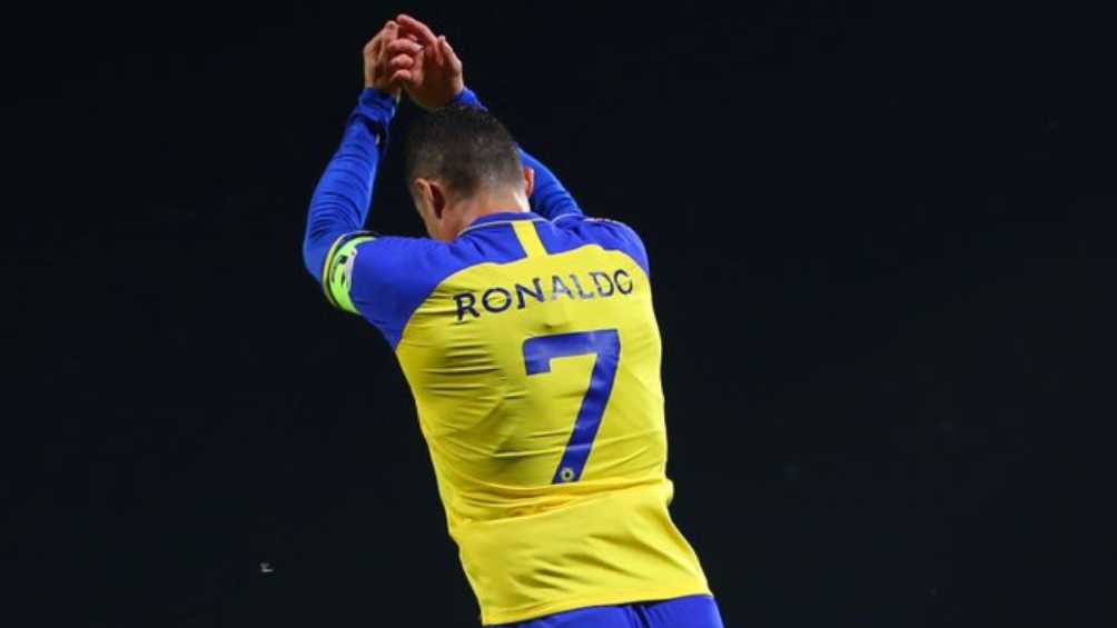 Ronaldo celebrando gol con Al-Nassr