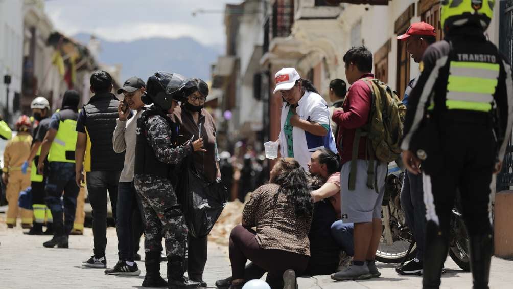 Grupos de rescate tras el sismo