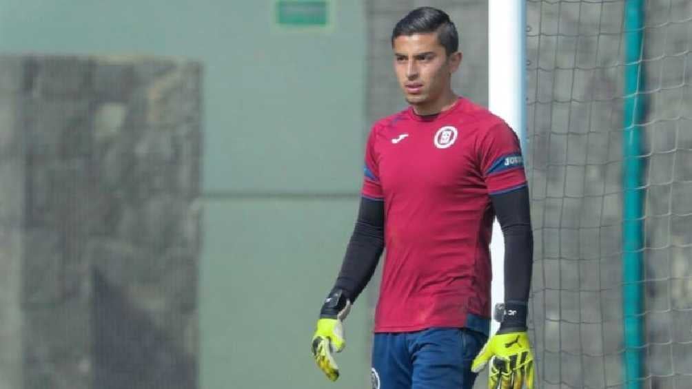 Misael Corona entrenando con Cruz Azul