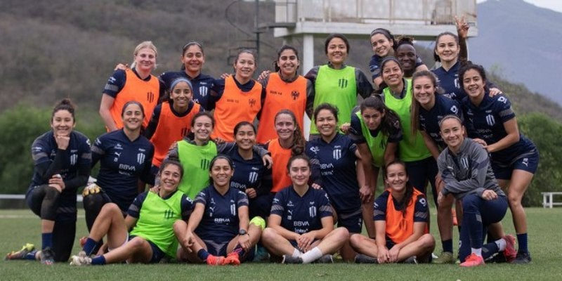 Rayadas en entrenamiento