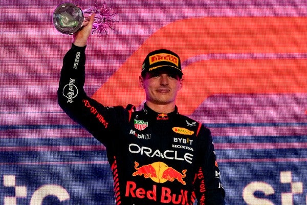 Max Verstappen realizó un regreso de 13 lugares