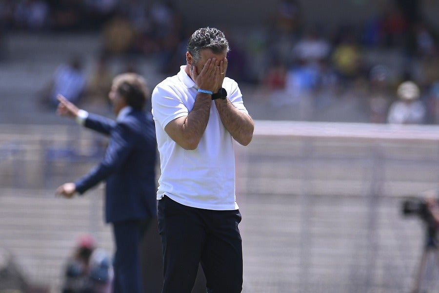 Rafael Puente Jr en juego de los Pumas 