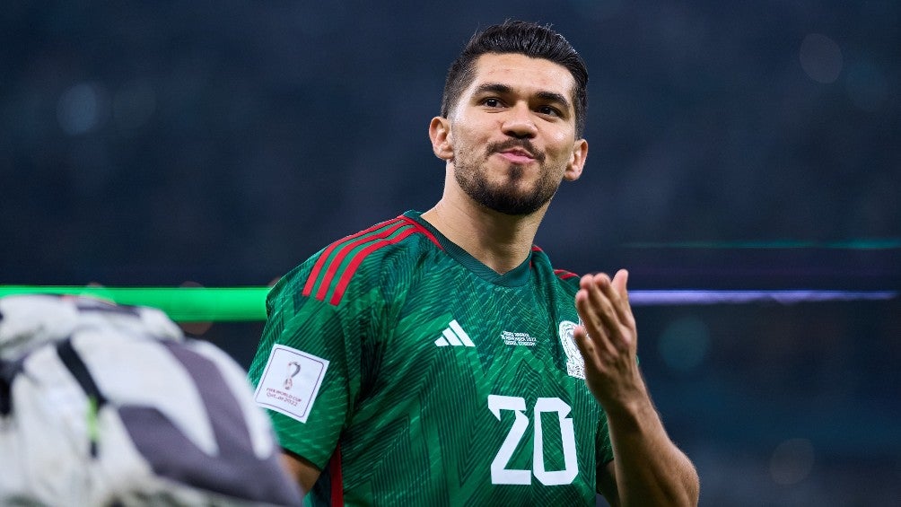 Henry Martín celebra un gol con el Tri