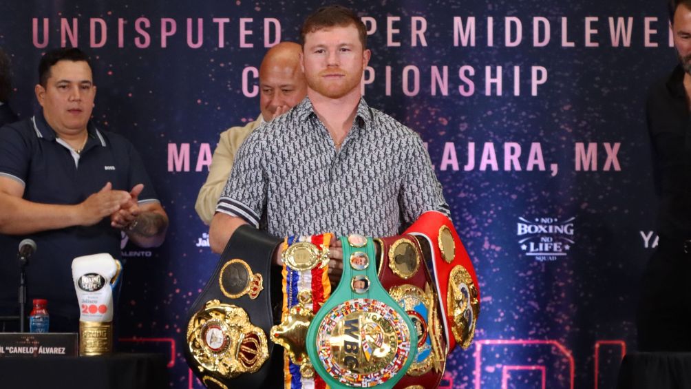 Canelo Álvarez en la conferencia de prensa previa a su pelea