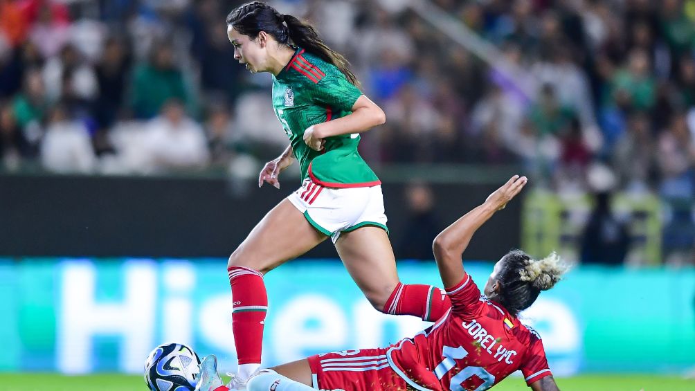 Scarlett Camberos con la Selección Mexicana