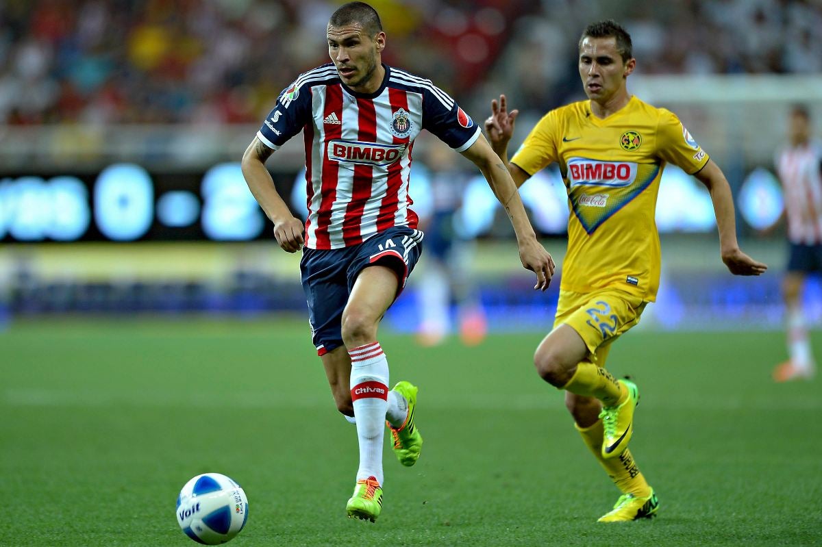 Chatón en un partido con Chivas