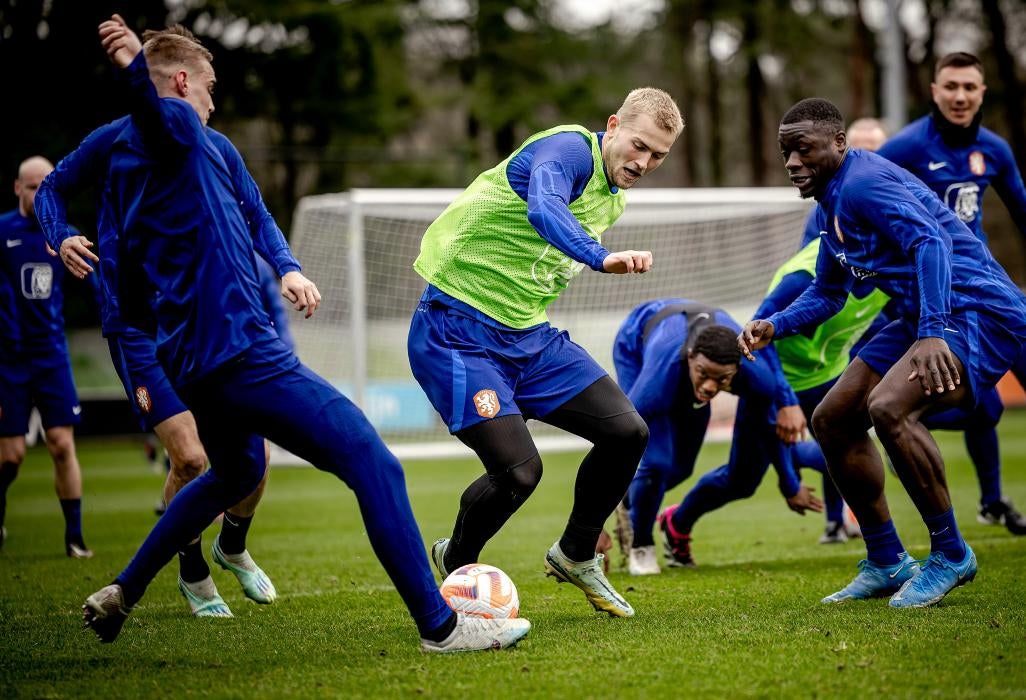 De Ligt pudo entrenar los primeros días de concentración