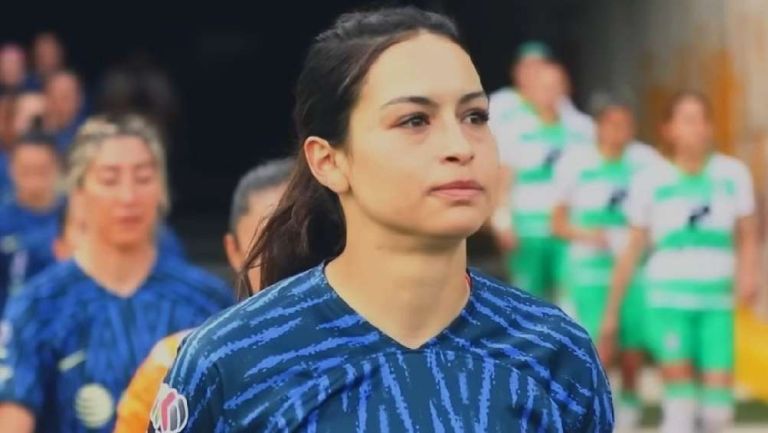 Scarlett Camberos previo a un partido con América