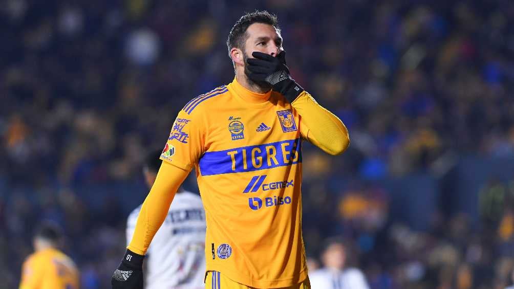 Tigres: ¡Entrada de roja de Gignac! La barrida del francés a un canterano del equipo