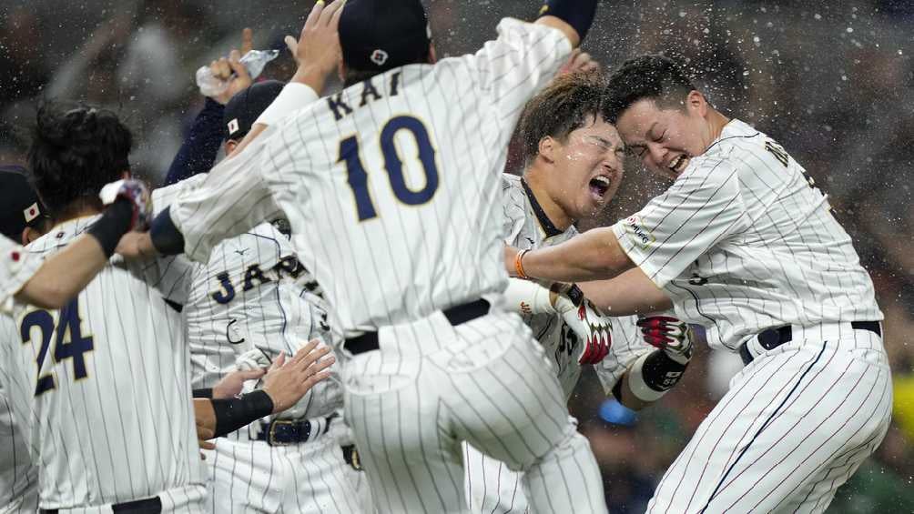 Japón festejando el pase a la final