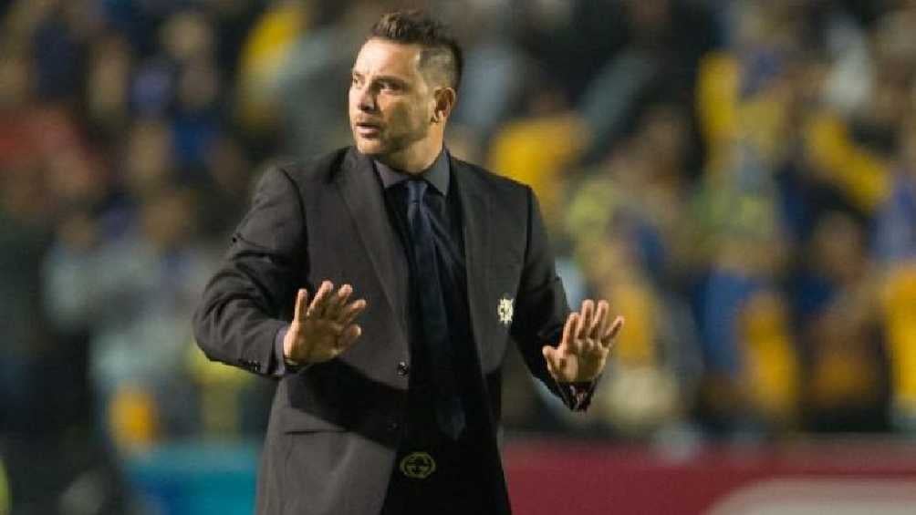 El Turco Mohamed con América