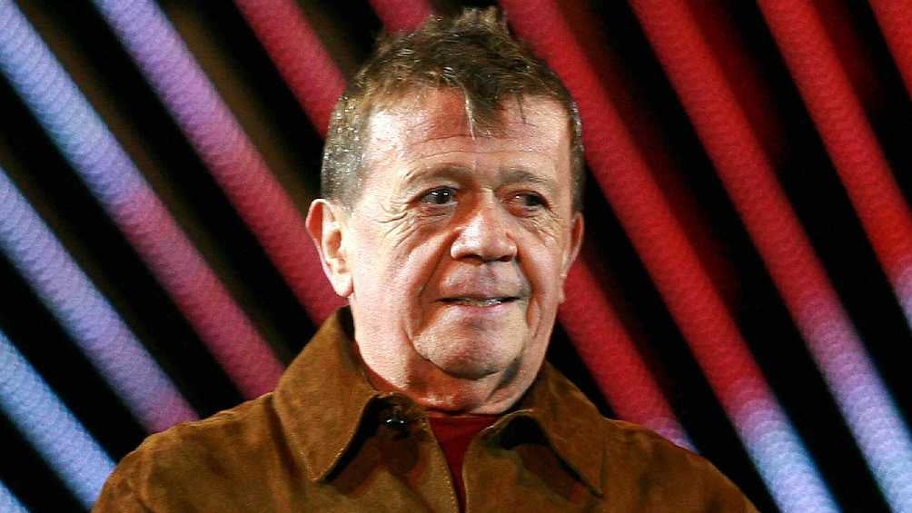 Chabelo en la presentación de una playera del Tri