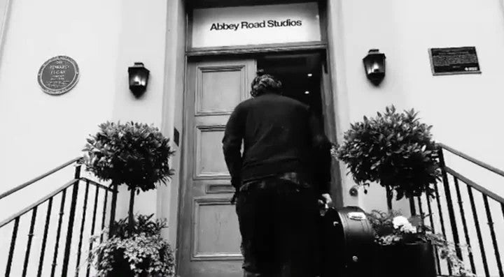 Ricardo Arjona grabó en Abbey Road Blanco y Negro