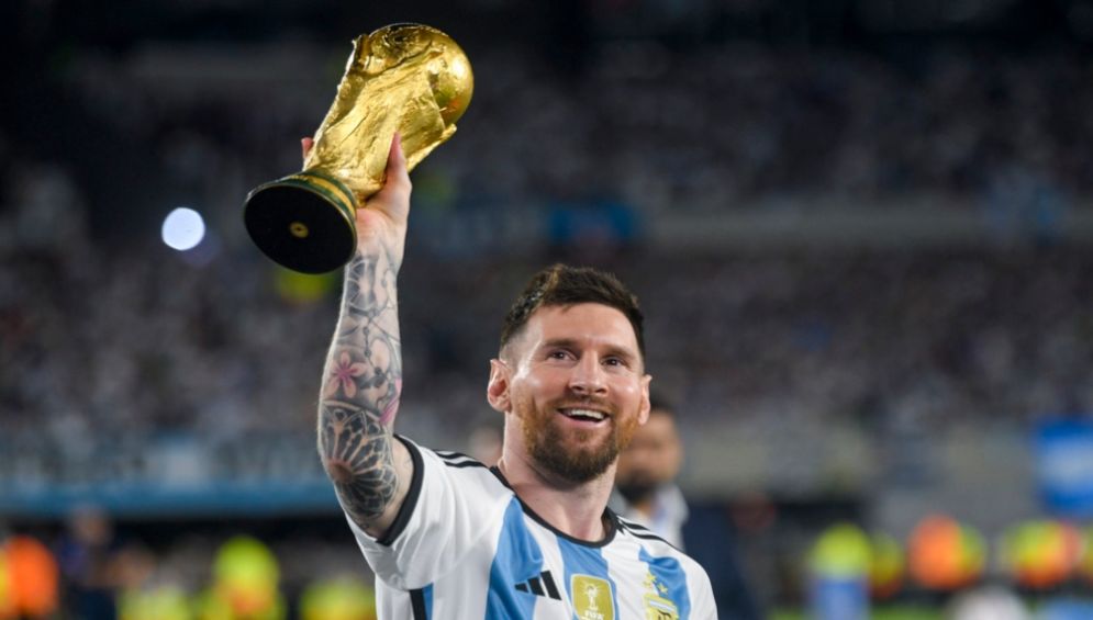 Messi con la Copa del Mundo