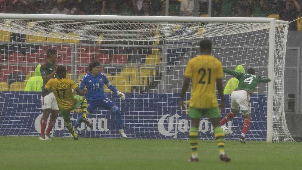 Autogol de Álvarez ante Jamaica