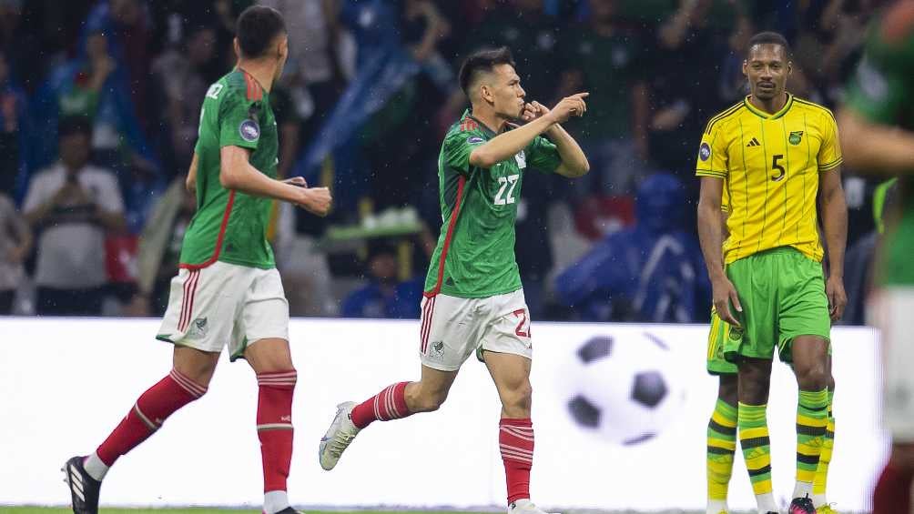 Chucky Lozano tras anotar de penal