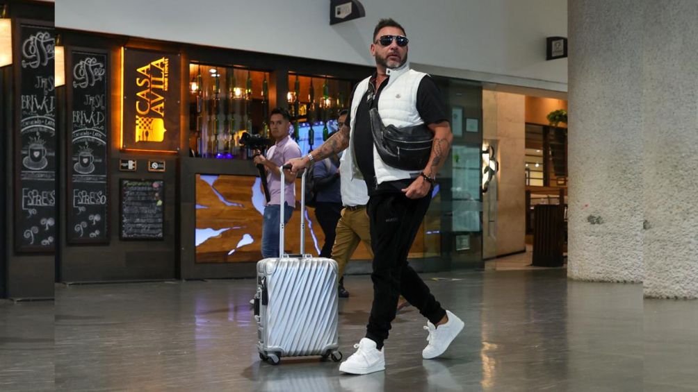 Antonio Mohamed llegó tarde para firmar con los Pumas