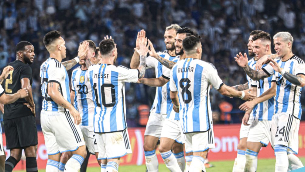 Argentina celebra la goleada ante Curazao