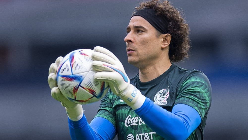 Guillermo Ochoa regresó al Estadio Azteca