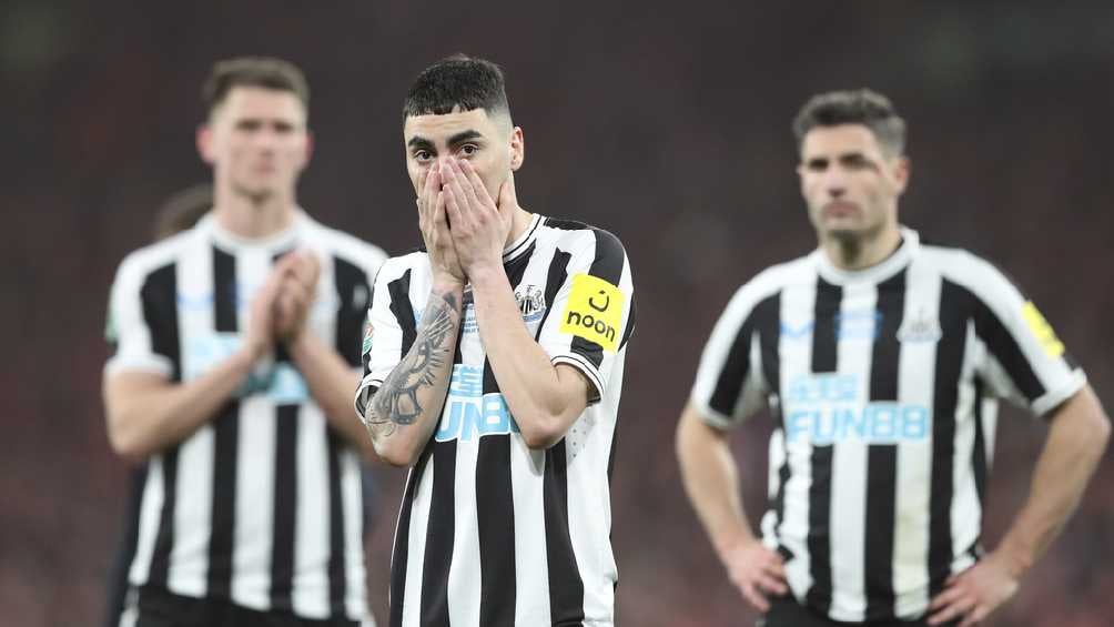 Jugadores del Newcastle se lamentan derrota